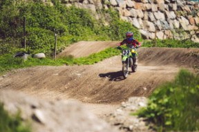 全国青少年登山赛贵州赛段精彩刺激，青年登山活动